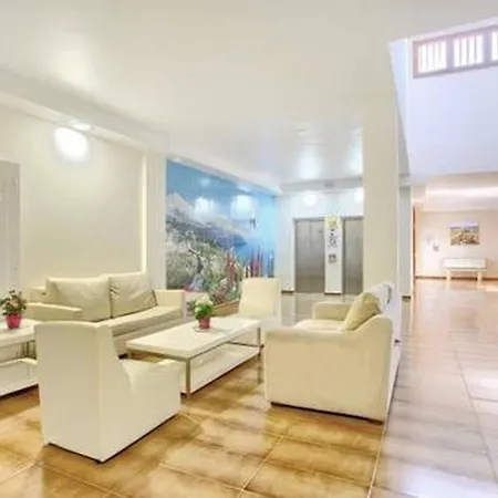 Gran Atico Jacuzzi Terrace Pool Apartment Costa Adeje (Tenerife)